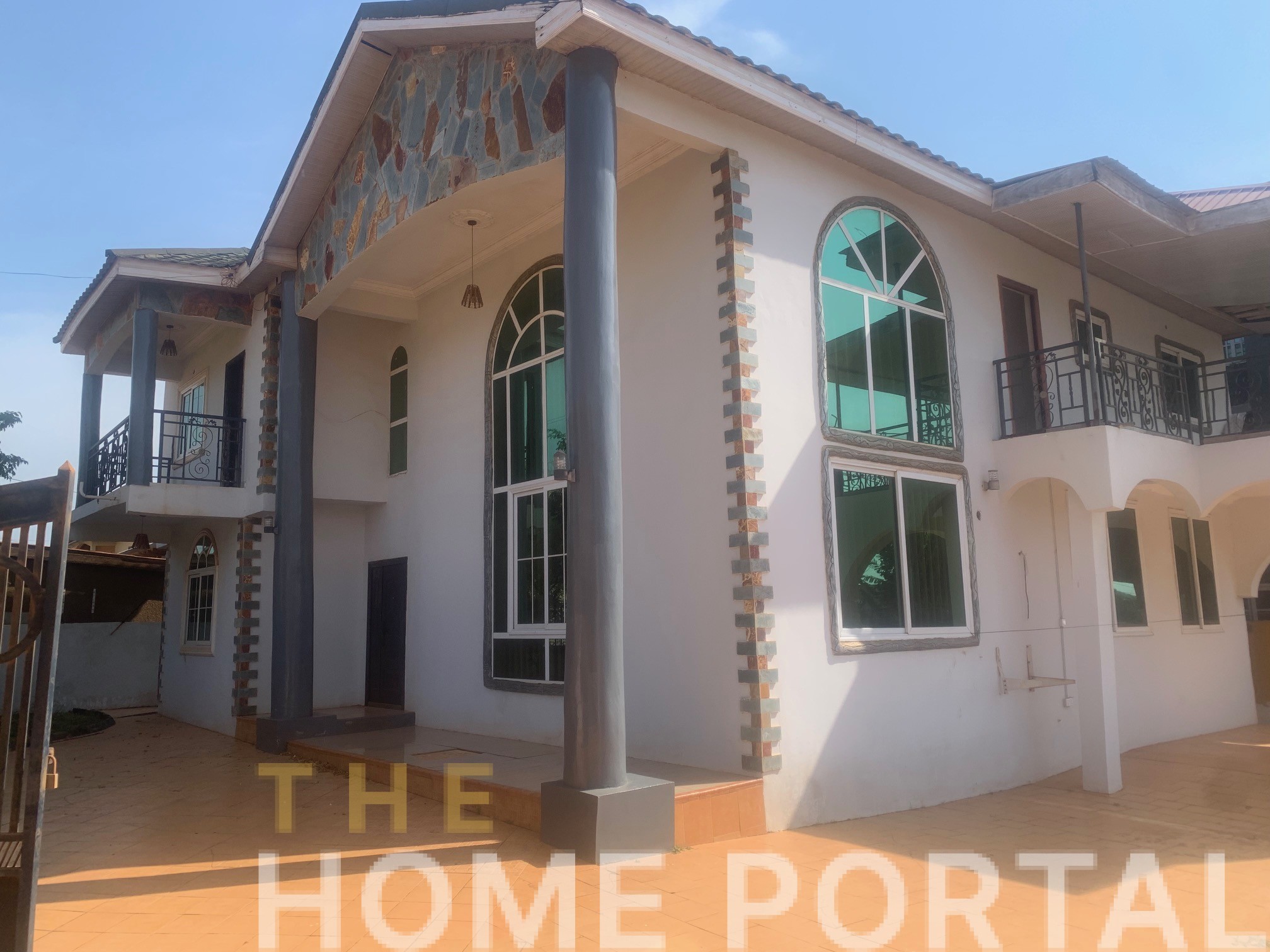 5 Bedroom House to Let at Dome