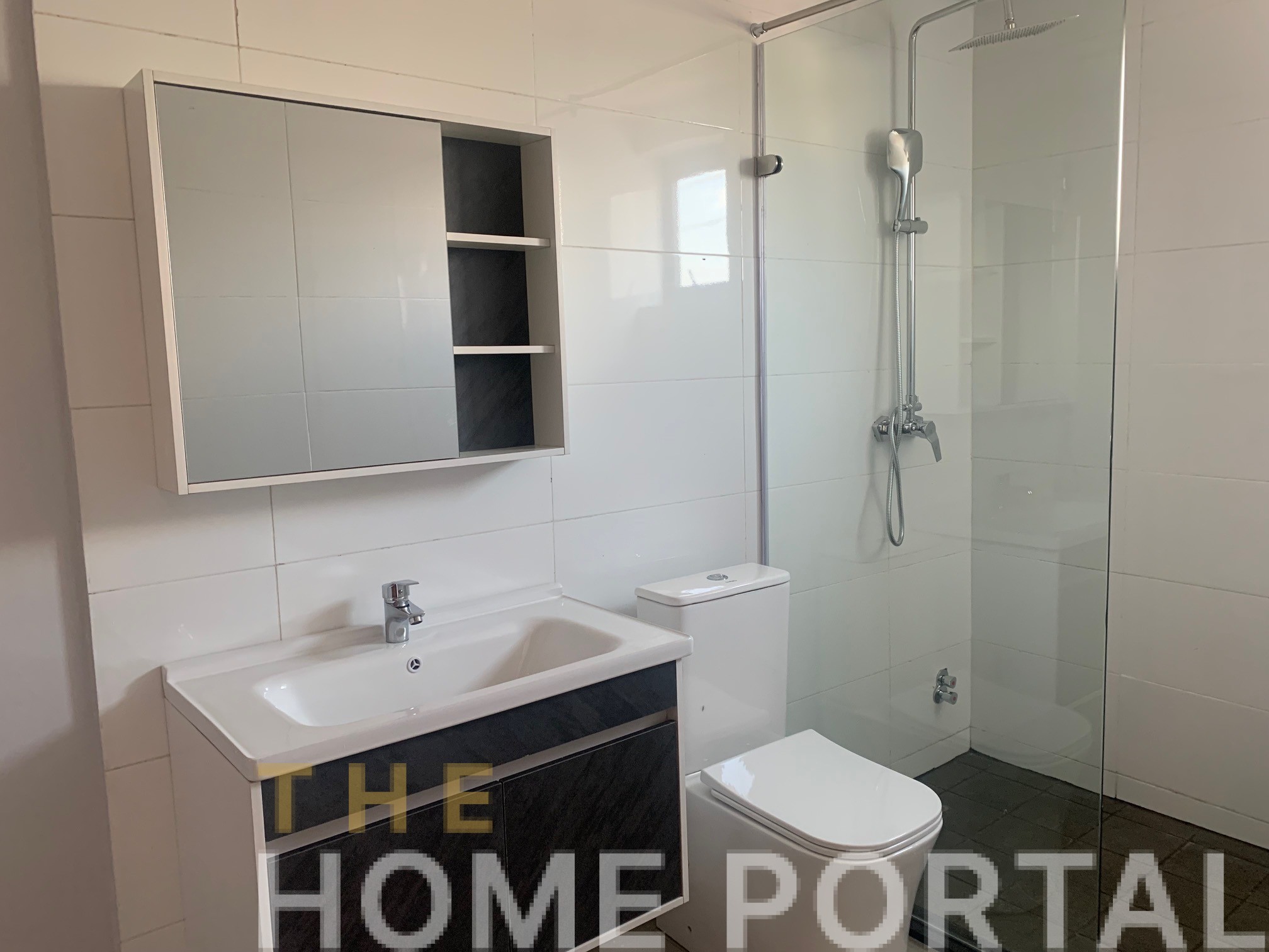 Three Bedroom house for sale at South Labadi