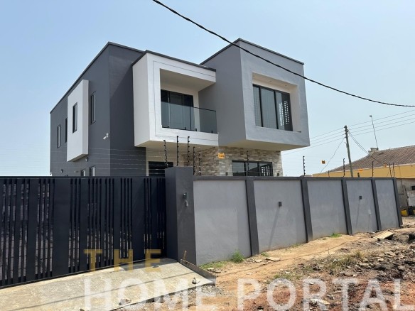 Four Bedroom House to Let at Baastonaa