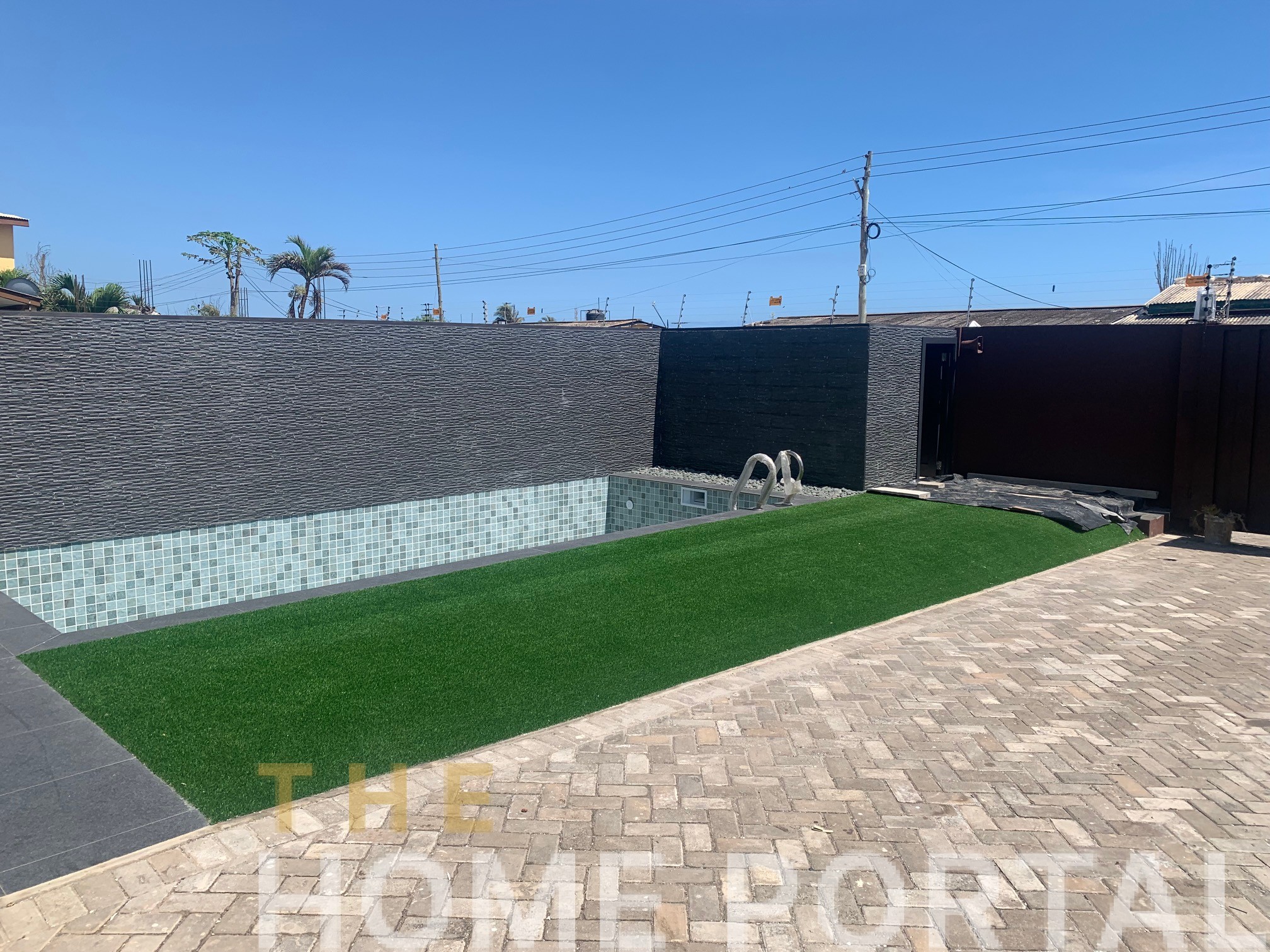 Three Bedroom house for sale at South Labadi