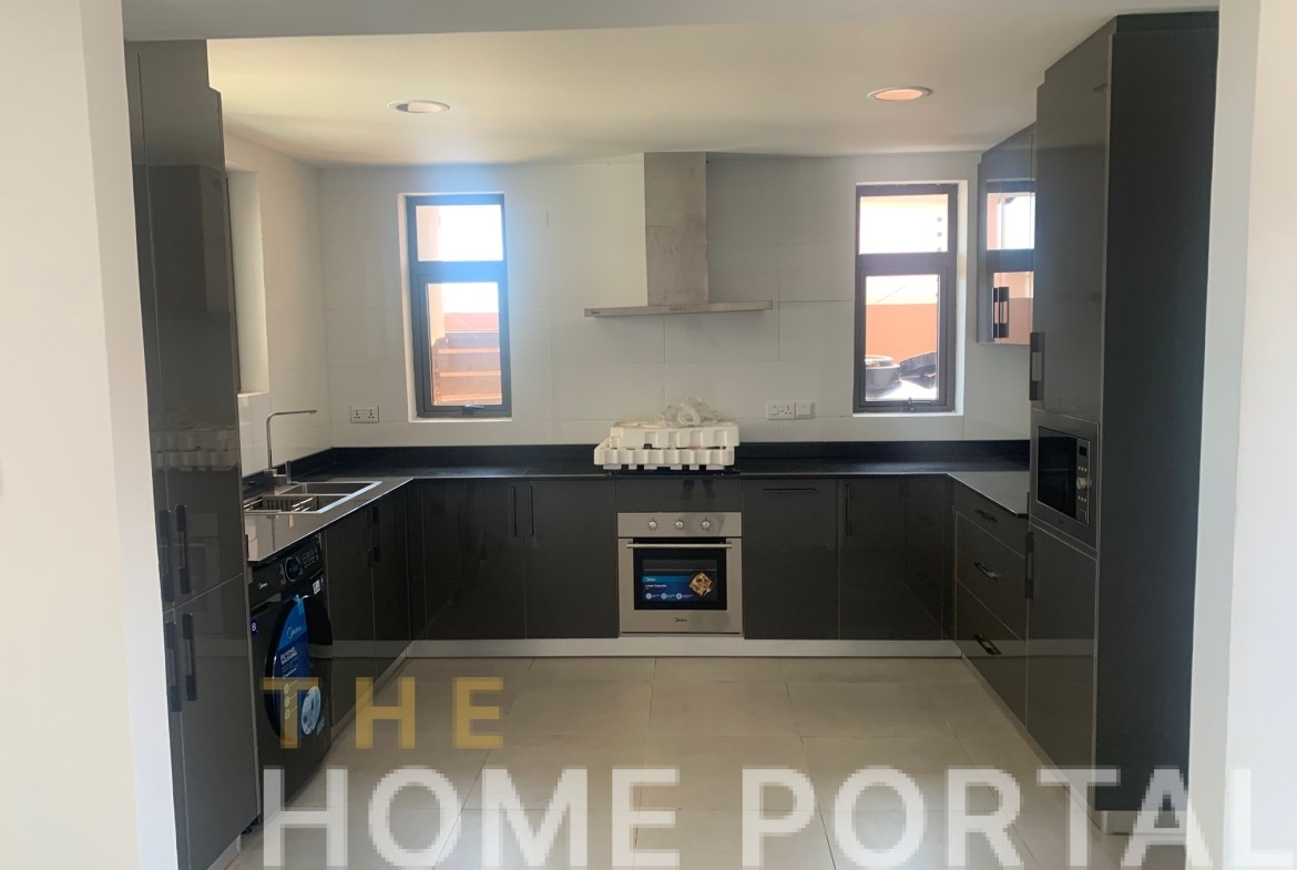 Three Bedroom house for sale at South Labadi