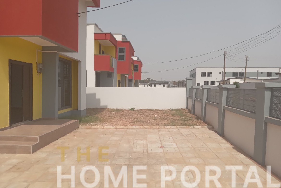 3 BEDROOM APARTMENT FOR RENT AT AIRPORT
