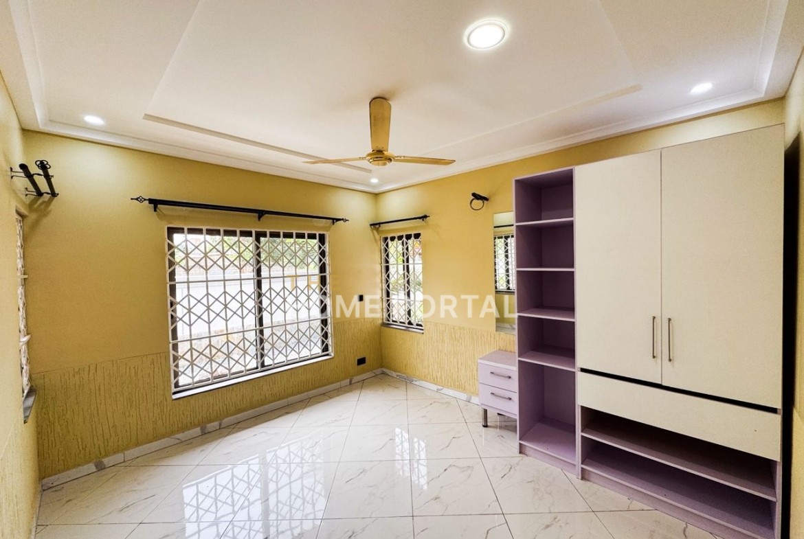 Three Bedroom to Let at Oyibi