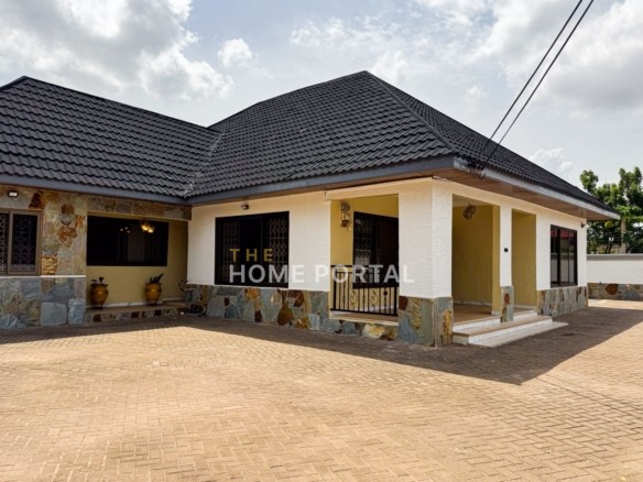 Three bedroom house at Oyibi to Let