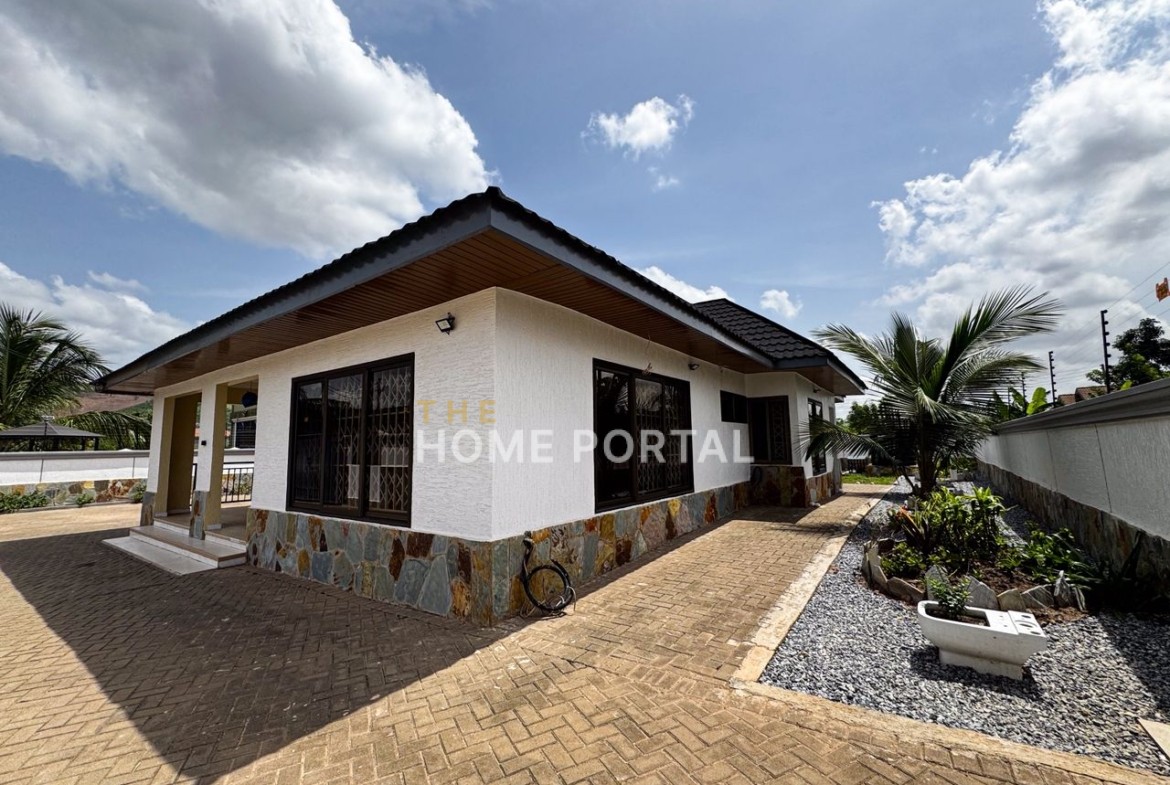 Three bedroom house at Oyibi to Let
