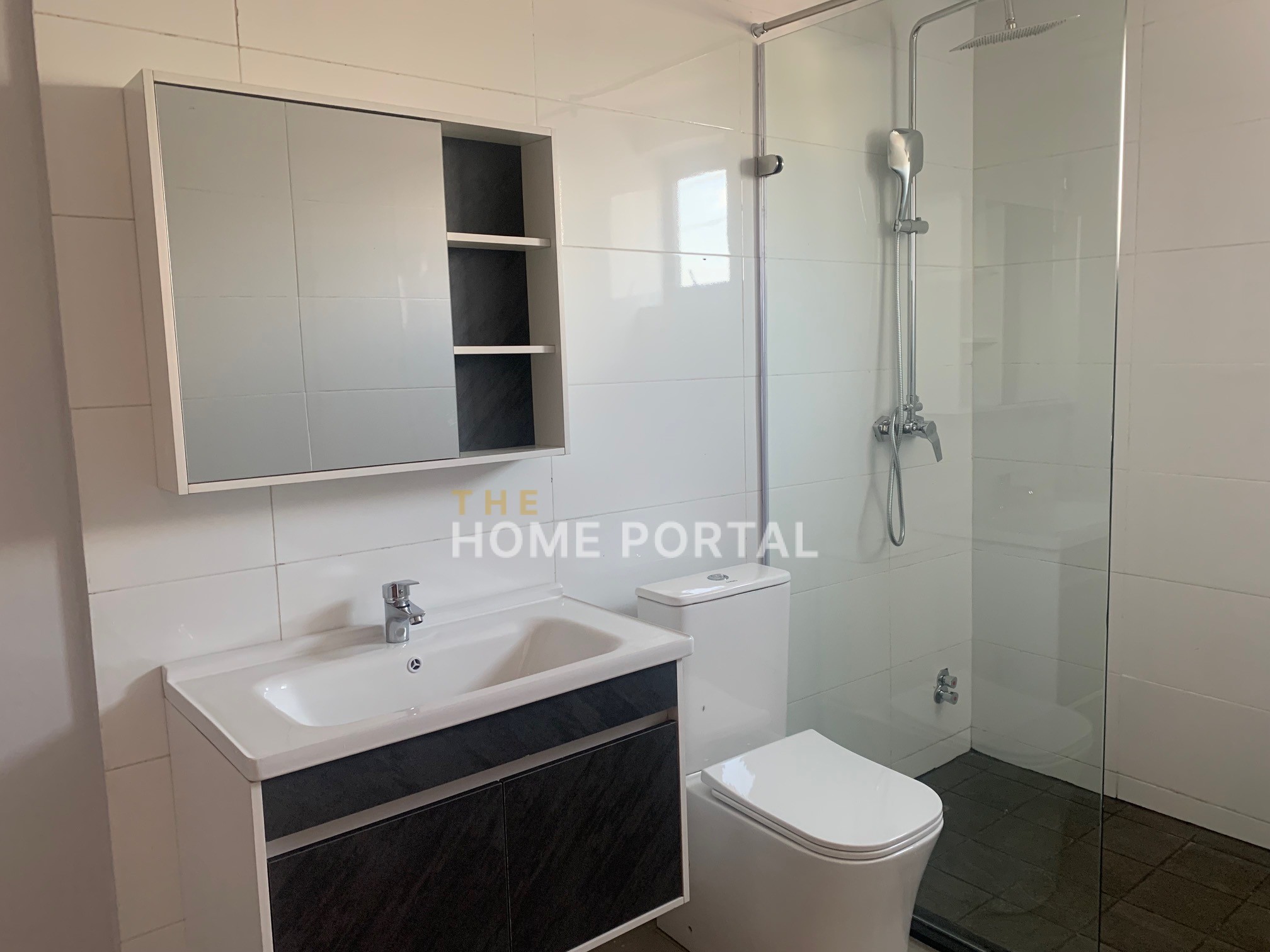 Three Bedroom House to Let at South Labadi
