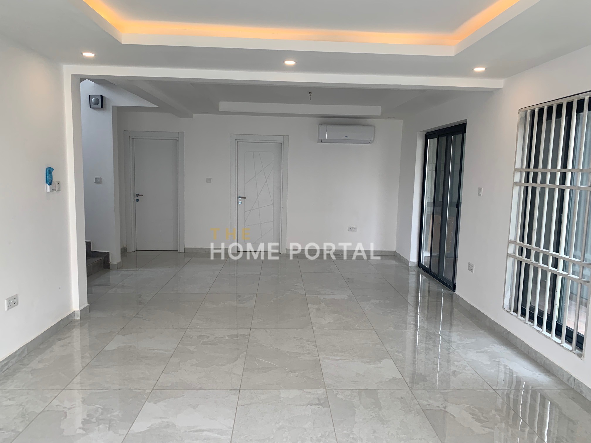 4 Bedroom House for sale at Adjiriganor