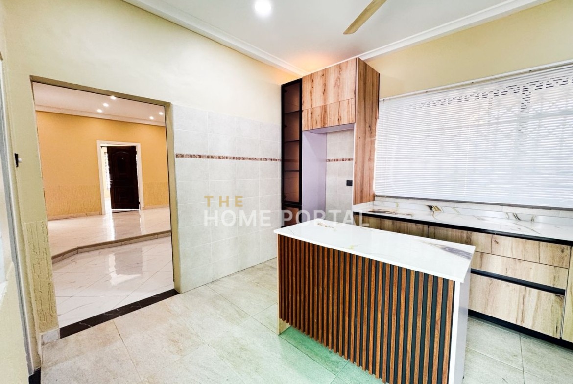 Three bedroom house at Oyibi to Let