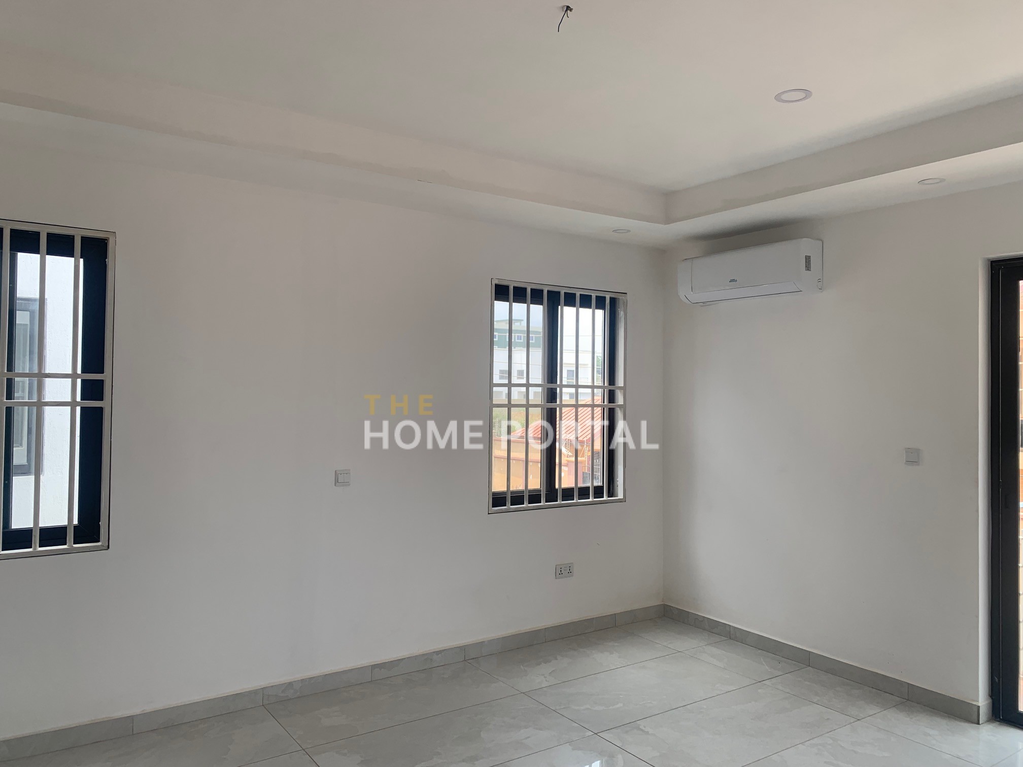 4 Bedroom House for sale at Adjiriganor