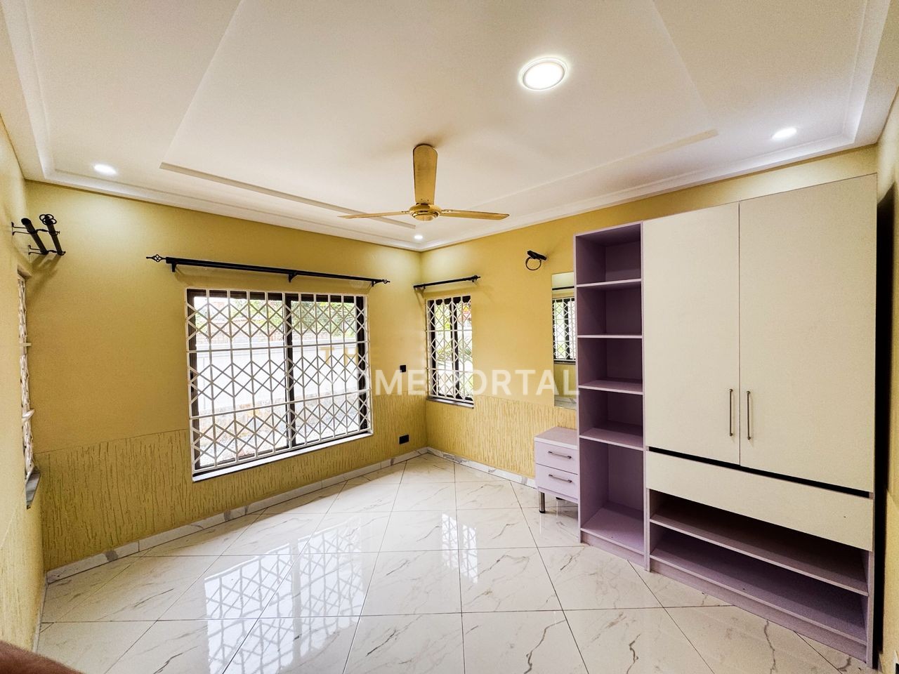 Three bedroom house at Oyibi to Let