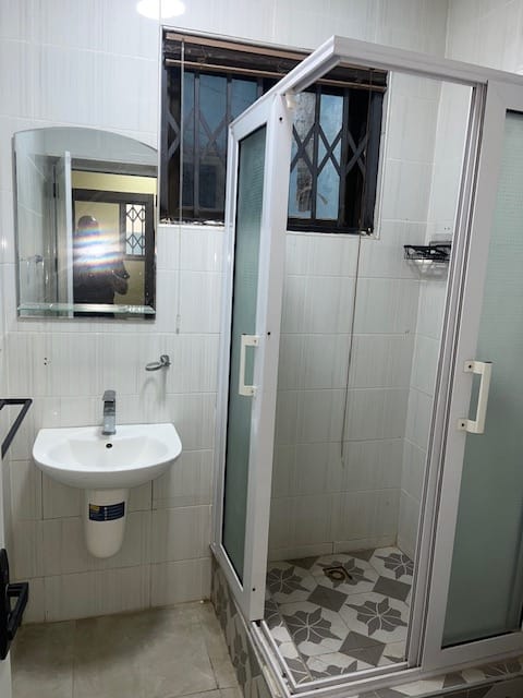 Three Bedroom furnished apartment to Let